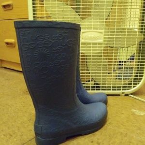 Ugg rain boots